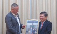 胡志明市与保加利亚推动经济领域合作  