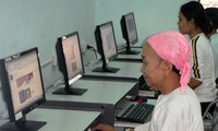 提高电脑使用及公共因特网上网能力  