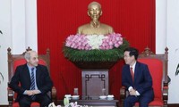意大利共产党总书记一行访问越南  