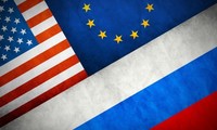 欧盟考虑在美国对俄罗斯采取制裁措施前做出回应  