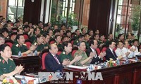 阮春福：提高越南人民军战斗力和素质