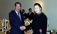 进一步推动越南与柬埔寨传统友好关系发展