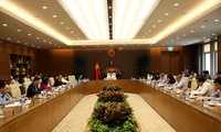 越南政府副总理武德担主持卫生部门交班会