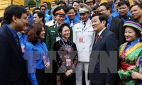 ประธานประเทศ เจืองเติ๊นซาง พบปะกับเจ้าหน้าที่สมาชิกกองเยาวชนดีเด่น