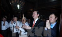 ประธารประเทศเวียดนามเข้าร่วมพิธีเปิดงานเทศกาลประเพณี เจื่องเยน ปี 2016 
