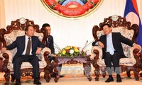 นายกรัฐมนตรีลาวเสนอให้ลาวและเวียดนามขยายความร่วมมือด้านความปลอดภัยทางอินเตอร์เน็ต  