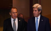รัฐมนตรีการต่างประเทศรัสเซียและสหรัฐหารือเกี่ยวกับประเด็นสำคัญต่างๆ นอกรอบการประชุมเอเปก 2016
