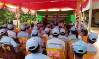Члены оппозицонной партии вступили в правящую Народную партию Камбоджи