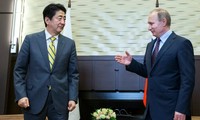 Руководители Японии и России обсудили территориальные вопросы