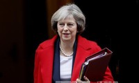Премьер Британии призвала приложить усилия для обеспечения гладкого брексита