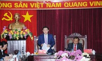 Выонг Динь Хюэ провел рабочую встречу с руководителями провинции Баккан