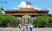 Количество зарубежных туристов, посетивших Вьетнам, достигло 5,3 млн человек