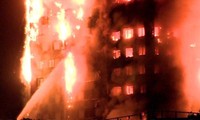 В результате пожара в высотном здании в Лондоне есть жертвы