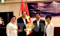 Дружественная встреча между Вьетнамом и Лаосом в Японии