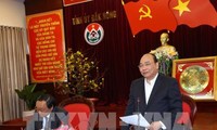 Нгуен Суан Фук высоко оценил веденную провинцией Дакнонг борьбу с незаконной эксплуатацией лесов