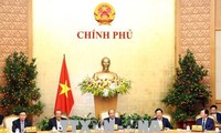 Премьер Вьетнама председательствовал на совещании постоянного комитета правительства