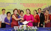 Прошла конференция по торговому сотрудничеству между предприятиями Вьетнама и Лаоса