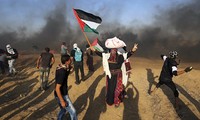 Более 180 палестинцев пострадали в стычках с израильской армией в Газе