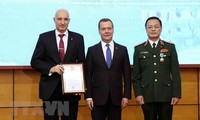 Медведев посетил Российско-вьетнамский тропический центр научных исследований