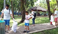 Нгуен Суан Фук призвал к решению проблемы с пластиковыми отходами