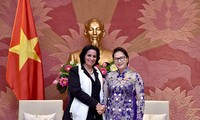 Нгуен Тхи Ким Нган приняла генпрокурора Кубы Ямилу Пенью Охеду