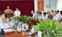 Рабочая группа Секретариата ЦК КПВ посетила провинцию Донгнай