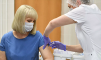 В Москве стартовала масштабная вакцинация от COVID-19