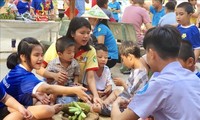 Во Вьетнаме прошли различные мероприятия в знак поддержки граждан в связи с наступающим Тэтом 2021 г.
