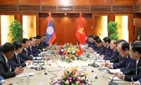Визит президента Нгуен Суан Фука в Лаос поспособствует углублению отношений между двумя странами