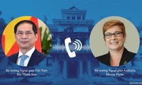 Министр иностранных дел Вьетнама провел телефонный разговор с министром иностранных дел Австралии