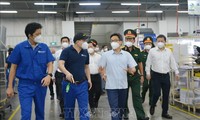 Вице-премьер Вьетнама Ву Дык Дам проверил производственно-предпринимательскую деятельность в г. Тхудык и Хошимине