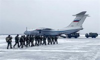 Первые основные силы российских миротворцев ОДКБ прибыли в Казахстан 