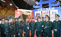 Генерал-полковник Нго Минь Тиен навещает и мобилизует команды, участвующие в Армейских играх в России