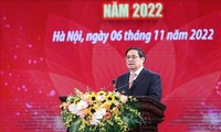 Премьер-министр Фам Минь Тинь: Необходимо вместе распространять дух верховенства закона