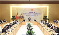 Премьер-министр Фам Минь Тинь председательствовал на конференции по привлечению иностранных туристов во Вьетнам