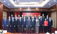 Построение внешнеполитического курса Вьетнама в соответствии с новыми требованиями и задачами в новых условиях 