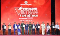 В программе «Славься, Вьетнам-2023» чествовали людей, отличившихся в патриотическом движении