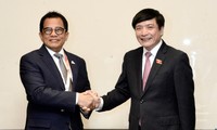 Генеральный секретарь НС Буй Ван Кыонг принял генсеков Палаты представителей Таиланда, Совета народных представителей Индонезии и Нацассамблеи Лаоса