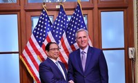 Две политические партии США поддерживают отношения с Вьетнамом