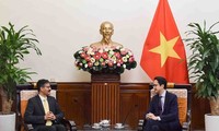 Вьетнам всегда рассматривает человека как центр, субъект и движущую силу развития