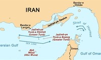The US warns Iran not to close the Strait of Hormuz