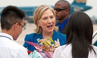 Hillary Clinton visits Vietnam