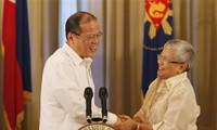 Philippine Government, Moro rebels reach peace deal