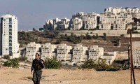Israel says West Bank barrier should be border with Palestine 