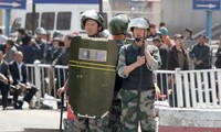 Security tightened after bomb attack at Urumqi train station