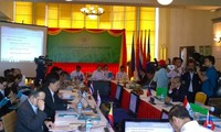 ASEAN SOMs and related meetings discuss situation in the East Sea