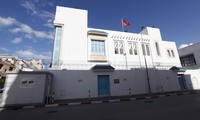 Libya: militiamen kidnap 10 staff members of Tunisia’s consulate