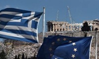 EU approves emergency loan of 7.8 billion USD to Greece