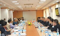 Vietnam, India discuss trade investment cooperative promotion