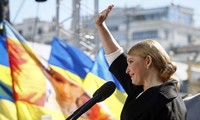 Ukraine presidential campaign begins